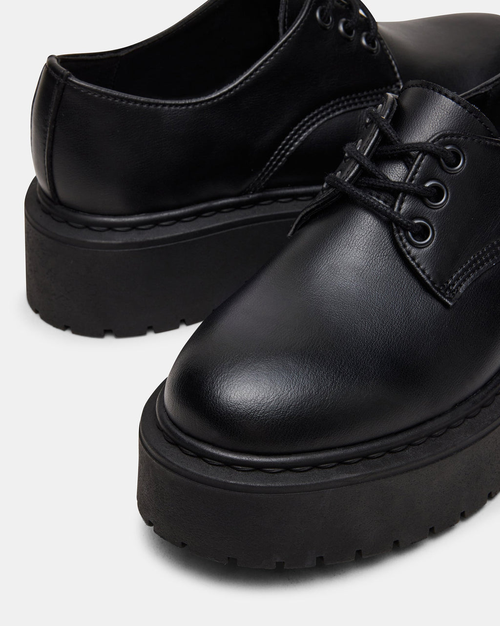 BURNEY BLACK LEATHER