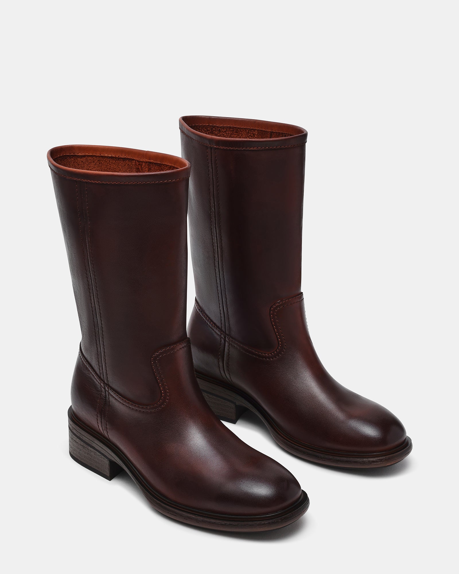 STRAY BROWN LEATHER