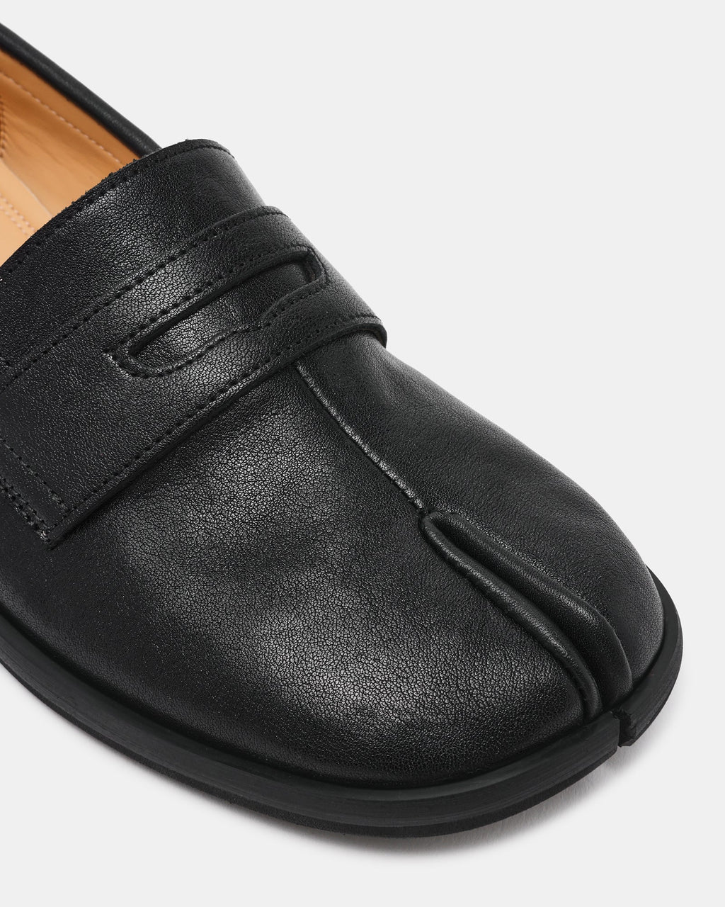 THESIS BLACK LEATHER